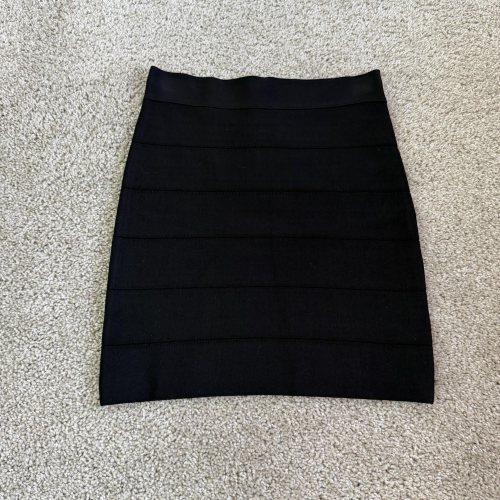 Bebe Skirt Womens Small Black Solid Bandage Bodycon Mini Short Zip Back Stretch